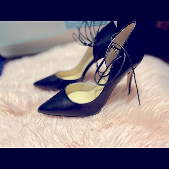 Heels 👠 - Picture 3 of 9